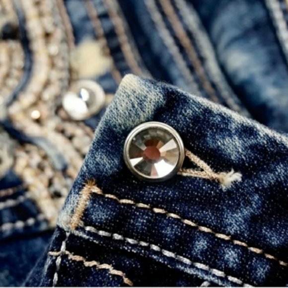 😎HTF🤘 ROCK REVIVAL BETTY Medium ACID WASH EMBELLISHED SHORTS 30 - Picture 5 of 16